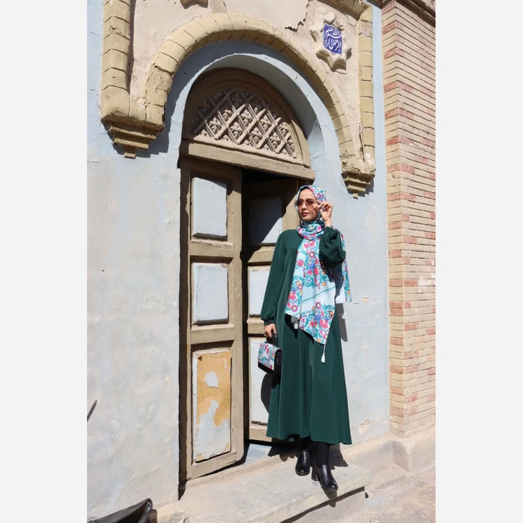 روسری نخی قواره 140 طرح نصیرالملک