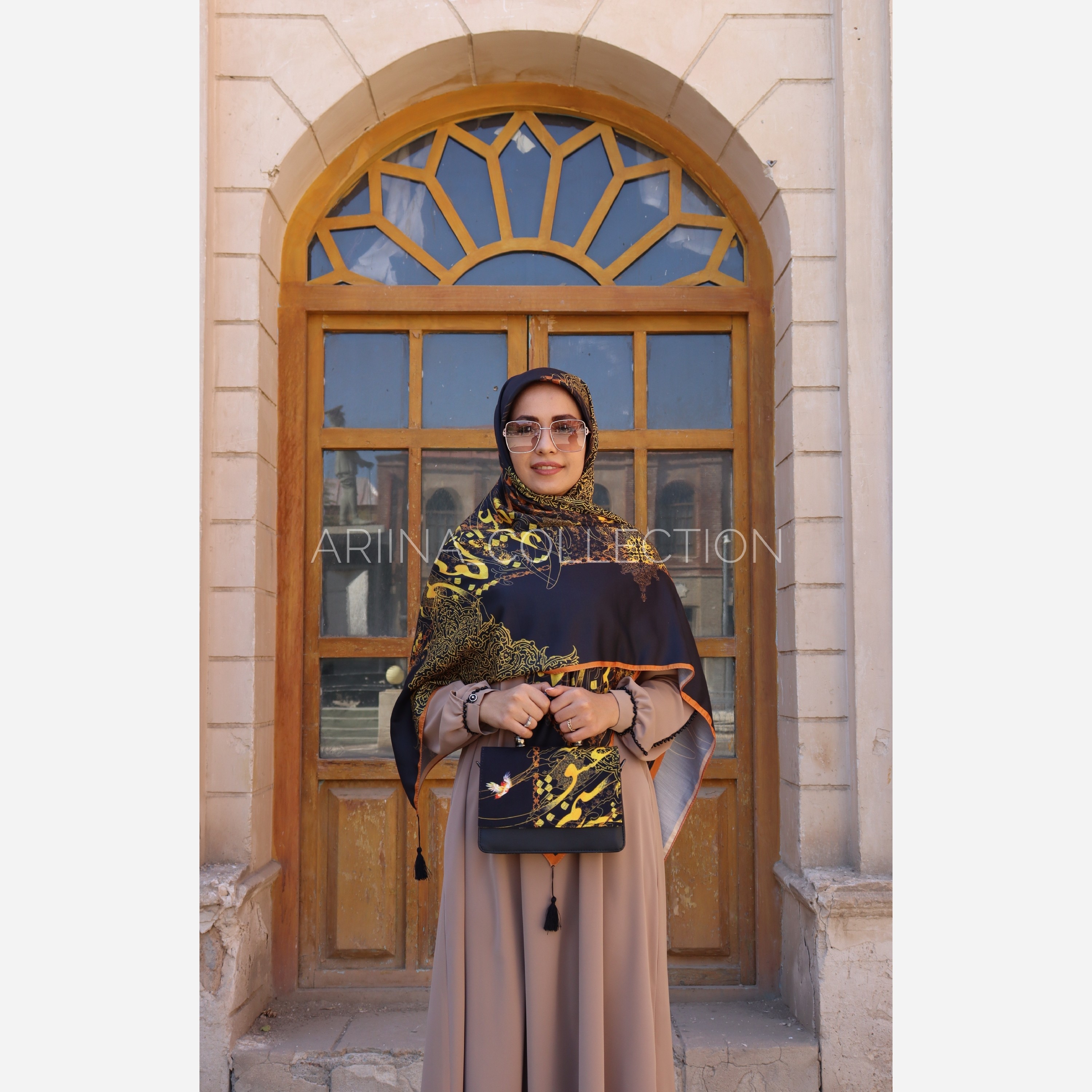 روسری نخی قواره 140 طرح سخن عشق