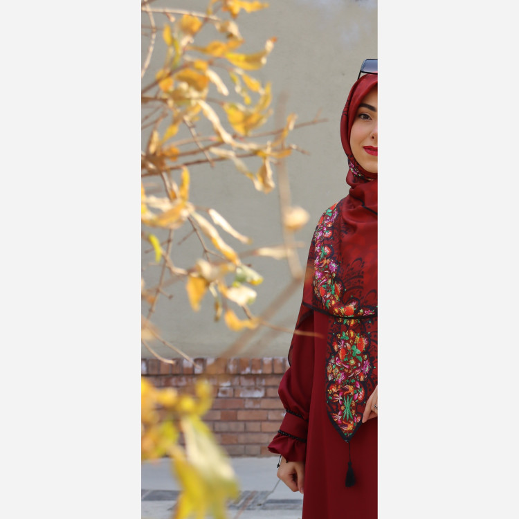 روسری نخی قواره 140 طرح مرغ آمین (زرشکی)