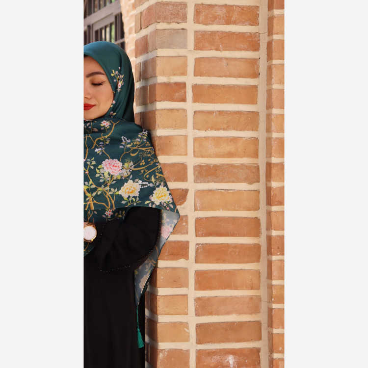 روسری نخی قواره 140 طرح ریحانه