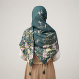 روسری نخی قواره 140 طرح ریحانه