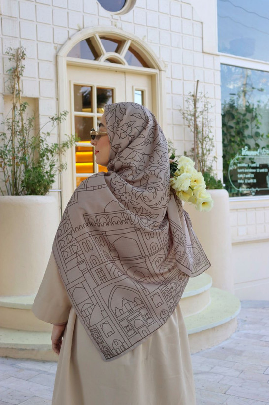 روسری قواره ۱۴۰ طرح ایران (کرم)