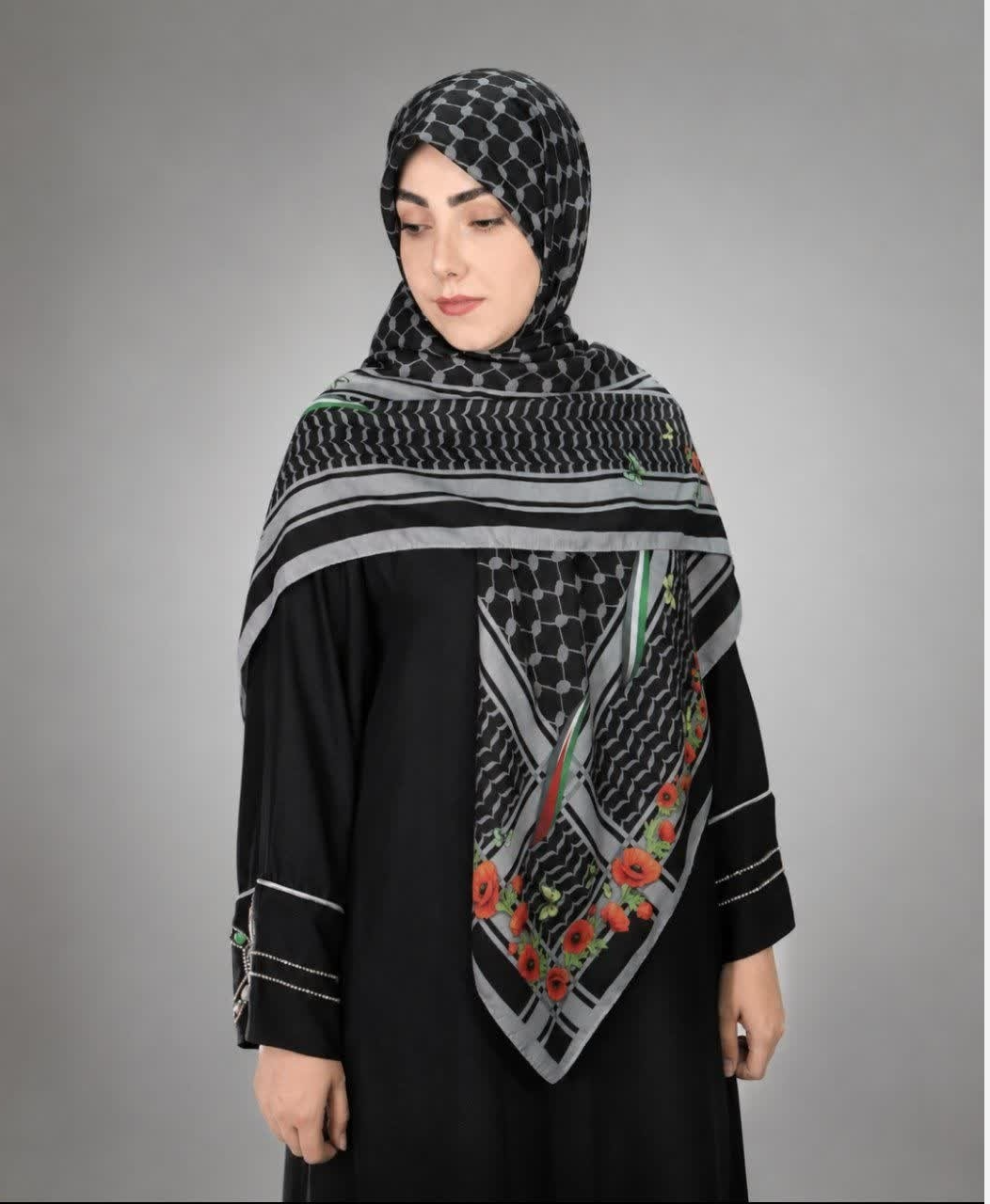 روسری چفیه نخی قواره 1۴۰ طرح شقایق