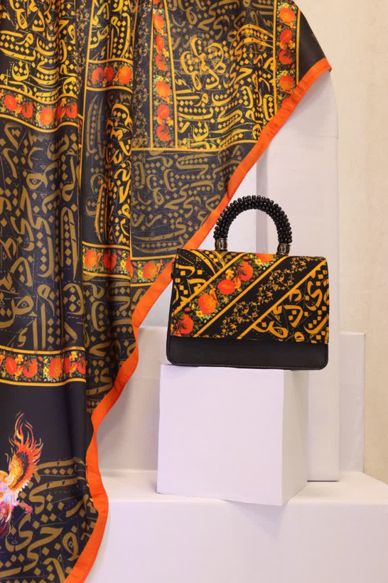 روسری قواره ۱۴۰ طرح گل و مرغ