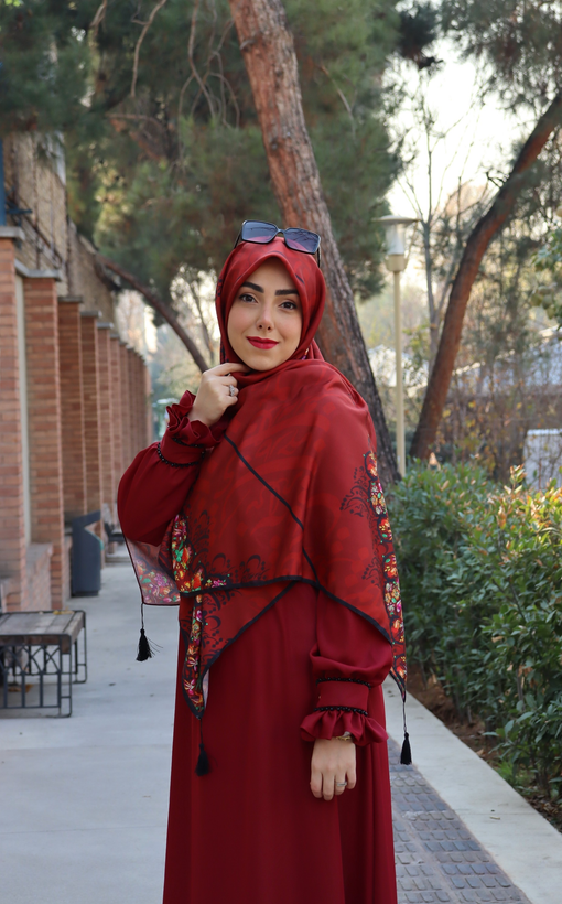 روسری نخی قواره 140 طرح مرغ آمین (زرشکی)